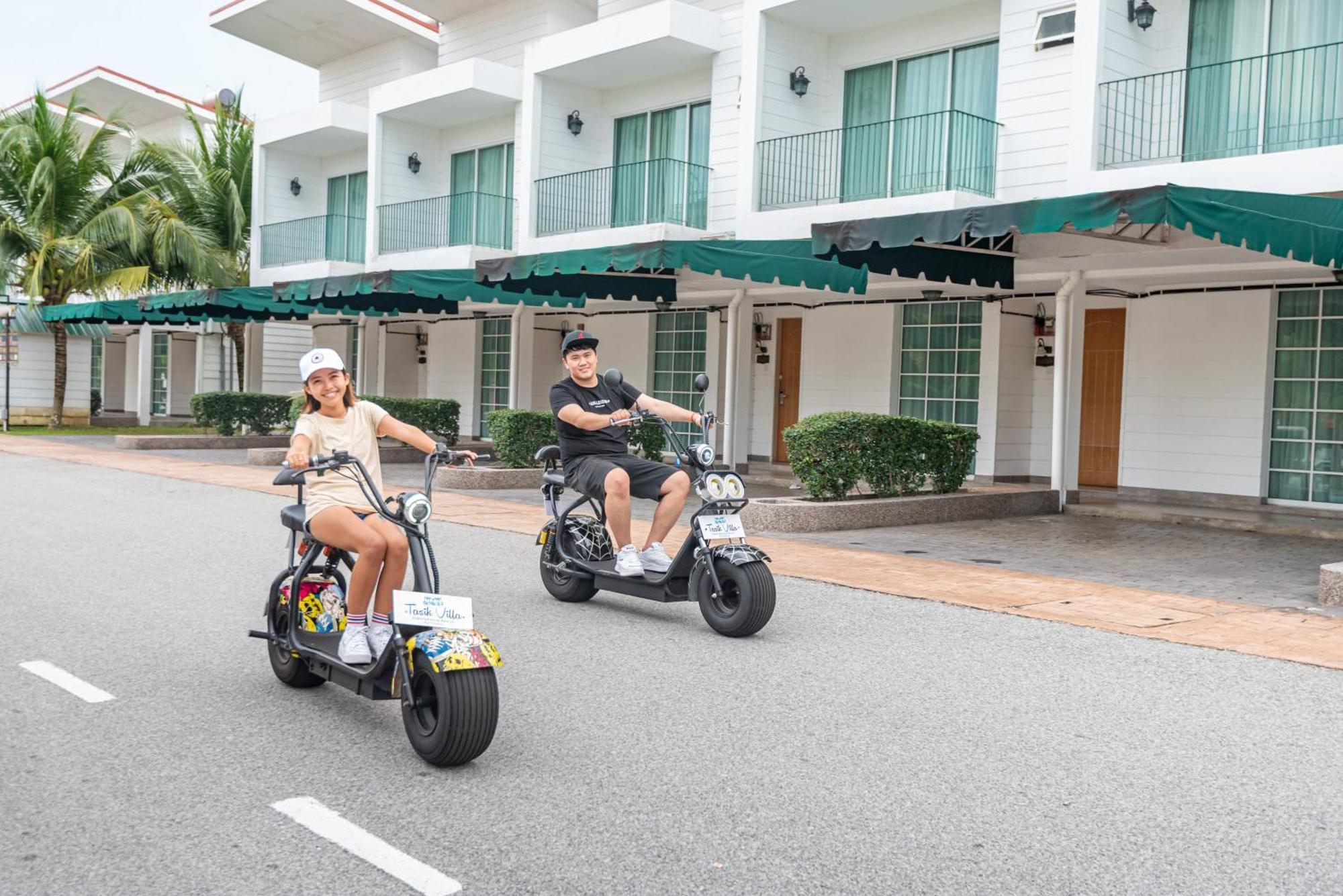 פורט דיקסון Tasik Villa International Resort מראה חיצוני תמונה The 2019 Honda Cub