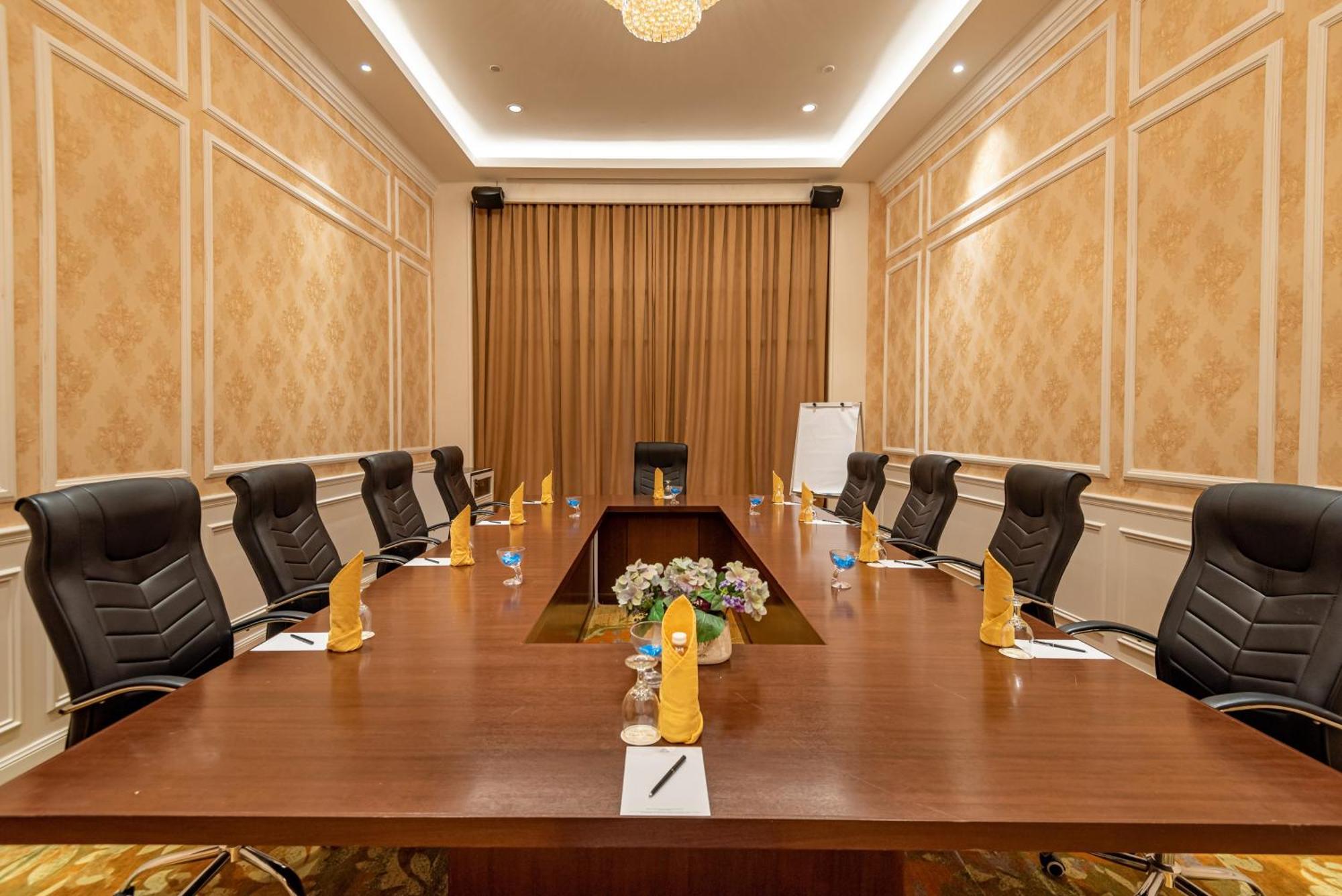פורט דיקסון Tasik Villa International Resort מראה חיצוני תמונה Boardroom