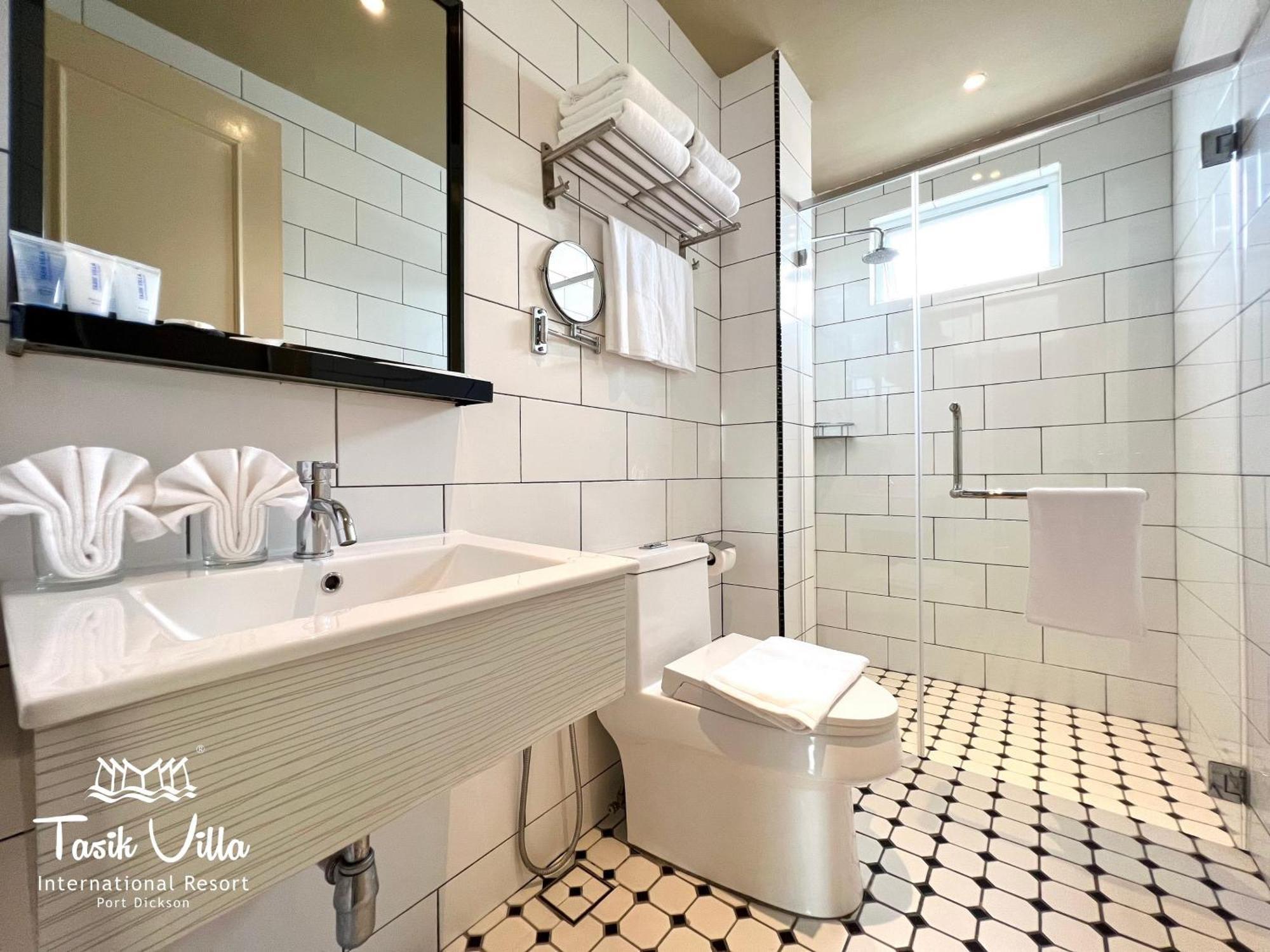 פורט דיקסון Tasik Villa International Resort מראה חיצוני תמונה Bathroom