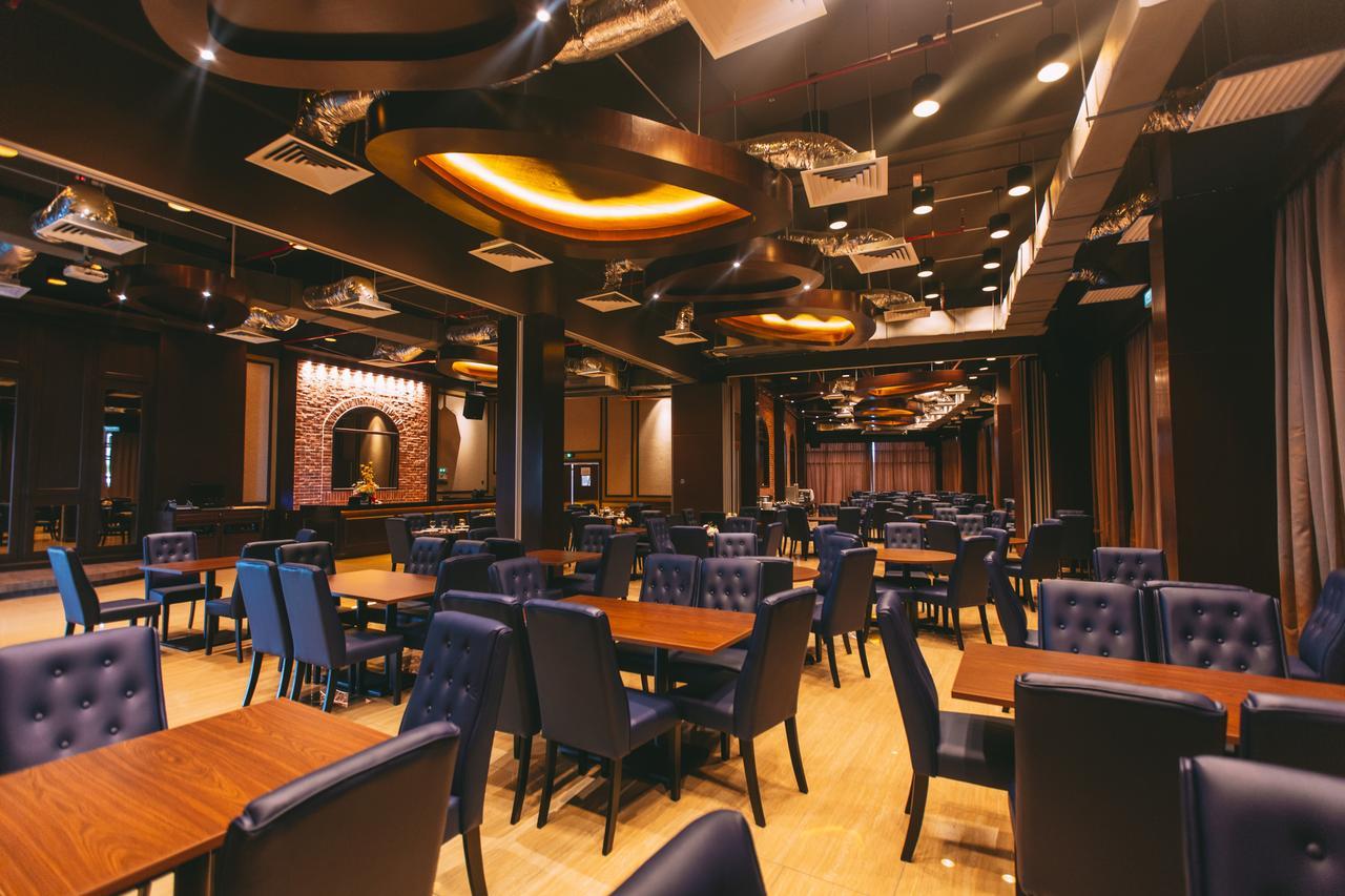 פורט דיקסון Tasik Villa International Resort מראה חיצוני תמונה Interior of a karaoke box in Japan